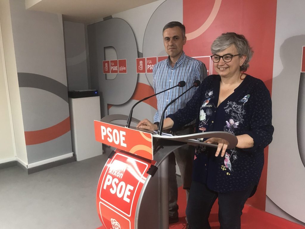 Ana González e Iván Fernández Ardura. / PSOE