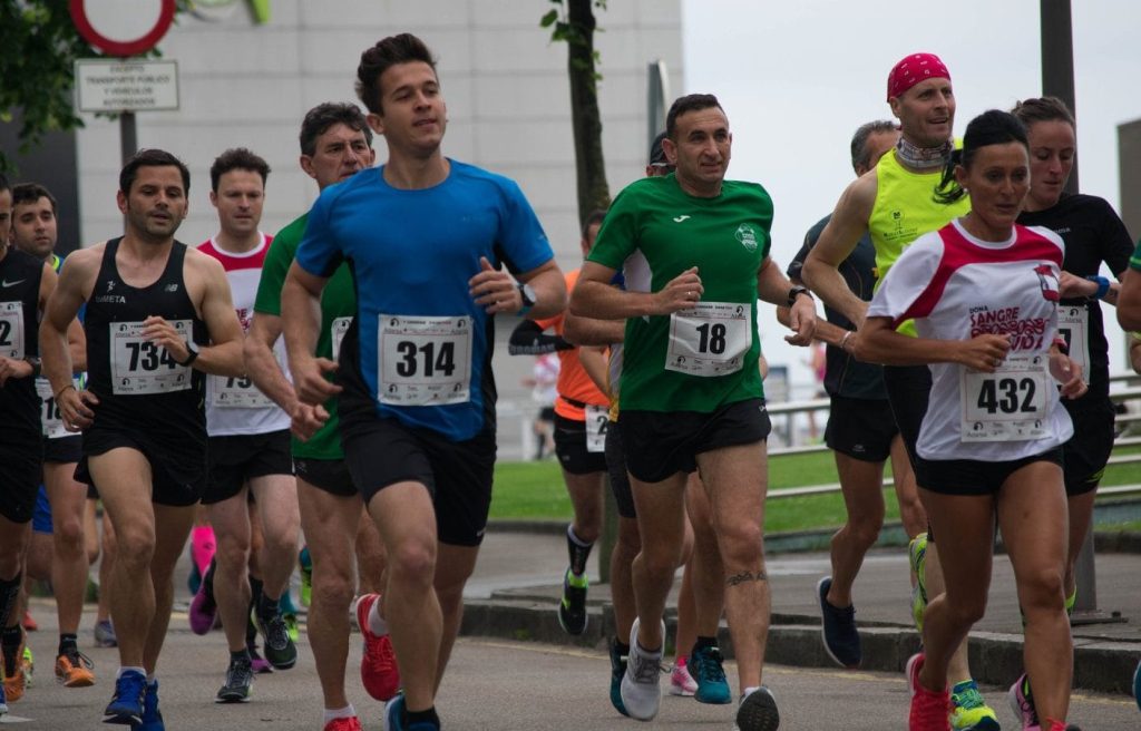 Imaxe de la carrera popular Dona Vida del añu pasáu. / Adrián Álvarez