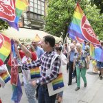 Xixón celebra un multitudinariu desilfe del arguyu LGTB+