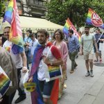 Xixón celebra un multitudinariu desilfe del arguyu LGTB+