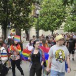 Xixón celebra un multitudinariu desilfe del arguyu LGTB+