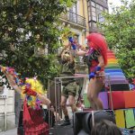 Xixón celebra un multitudinariu desilfe del arguyu LGTB+