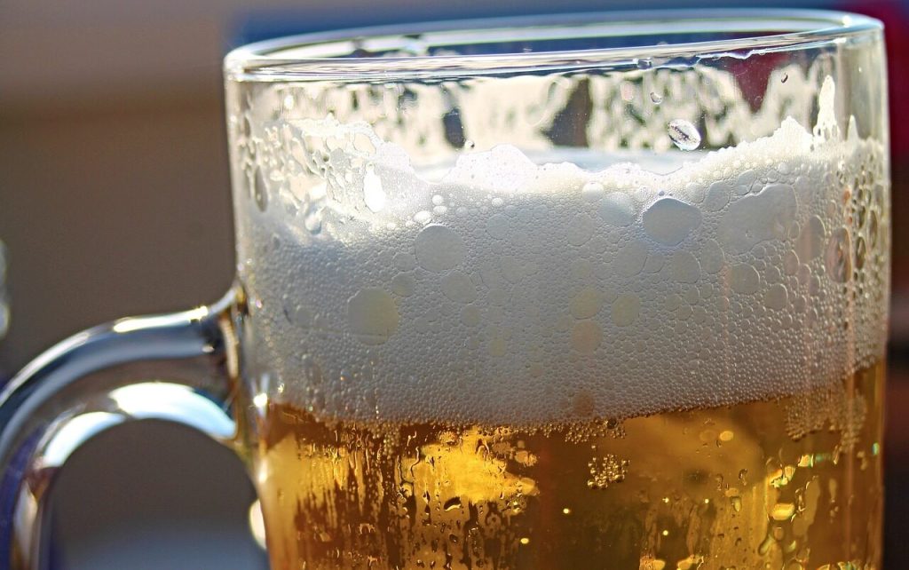 Los efectos positivos de la cerveza ensin alcohol na salú. / Pixabay