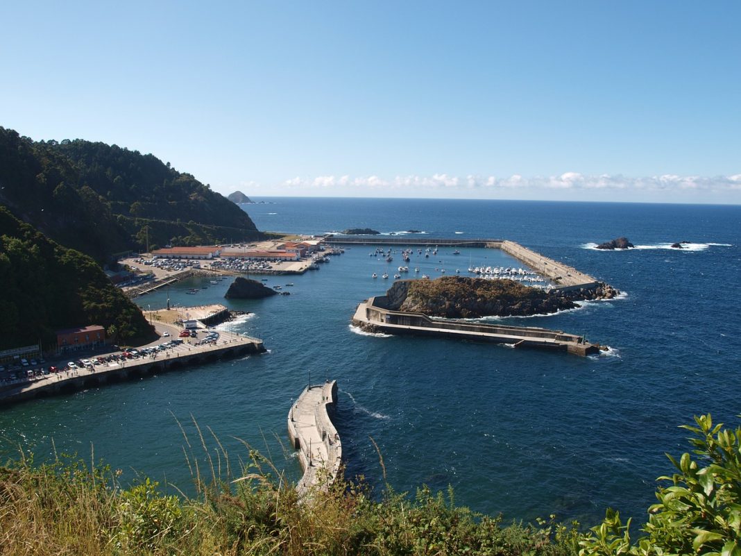 Los puertos asturianos prepárense pal cambéu climáticu