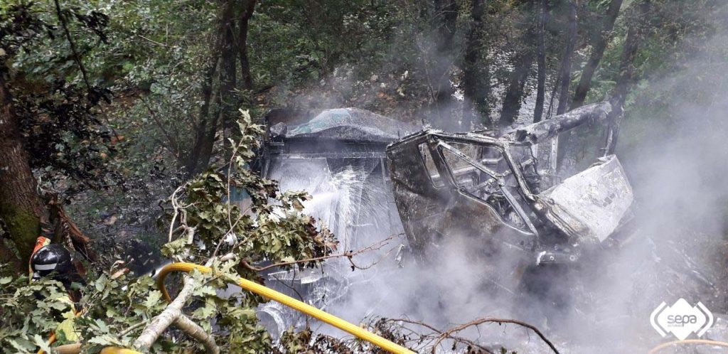 Muerre un camioneru al espeñase col vehículu en Villayón