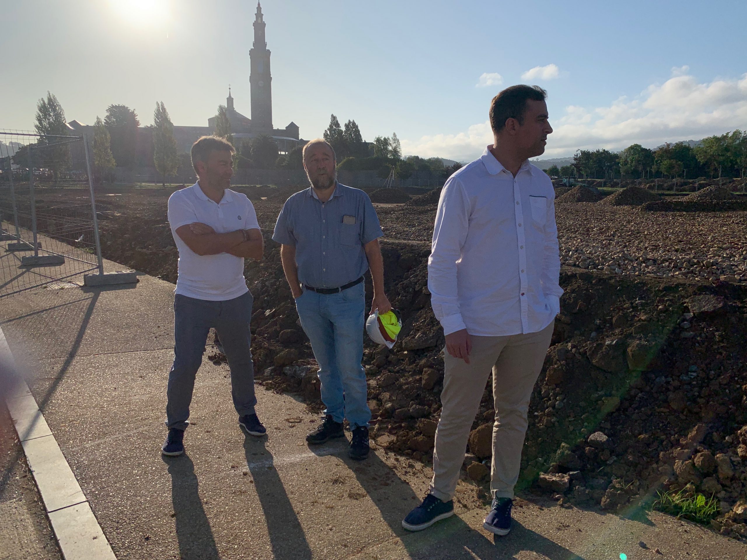 Xixón va cuntar el próximu añu con trés campos artificiales na Llaboral