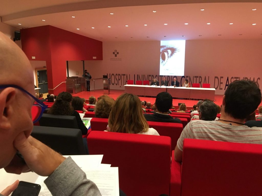 L’HUCA axunta a 450 profesionales pa impulsar la calidá na asistencia sanitaria
