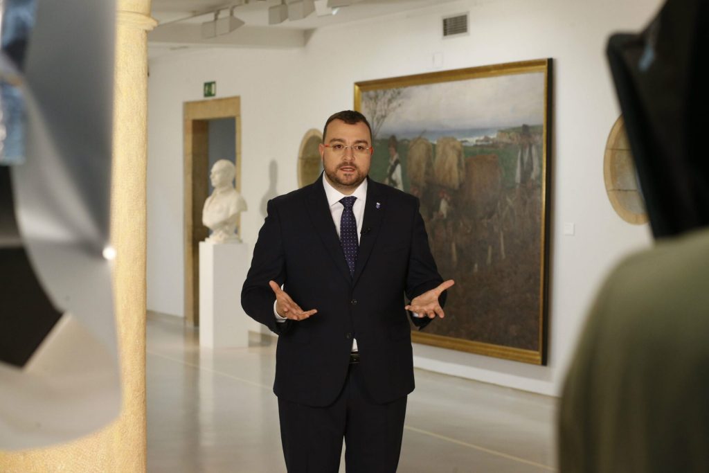 Adrián Barbón