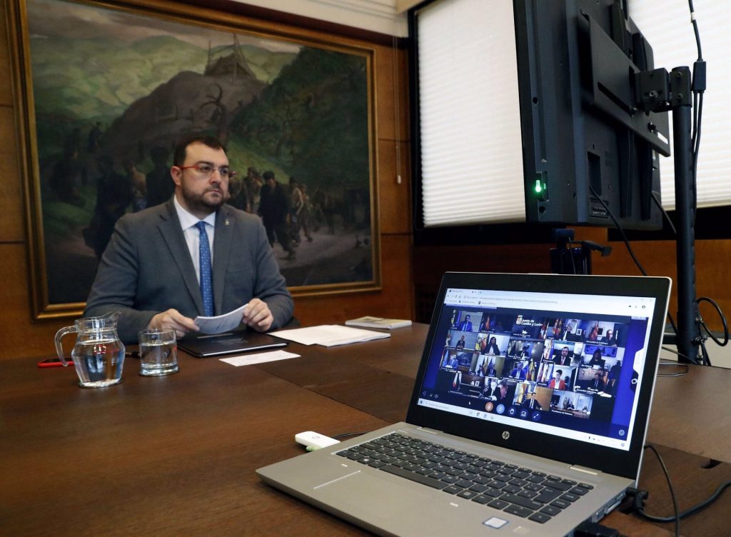 El presidente asturianu, Adrián Barbón