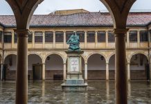 La Universidá d’Uviéu da empiezu al cursu académicu cola bienllegada al estudiantáu nuevu