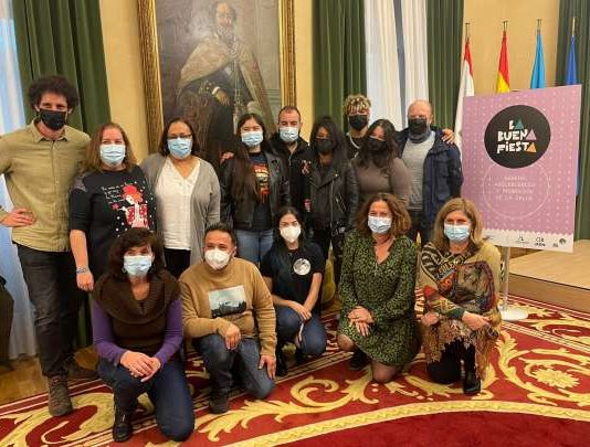 Servicios Sociales presenta una guía didáctica pa prevenir adicciones na mocedá