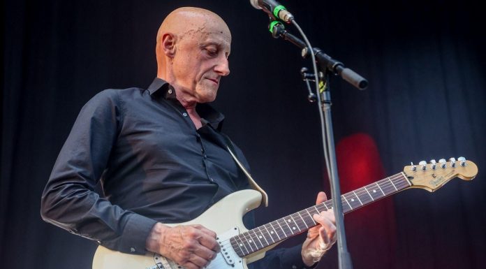 Muerre Jorge Martínez, cantante d’Ilegales