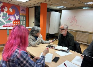 Iniciativa pol Asturianu aconceyó con Rafael Cofiño p’abordar la situación del asturianu na educación y la presencia del idioma en RTVE