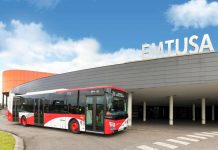 Izquierda Xunida denuncia la eliminación del asturianu na rotulación d’EMTUSA