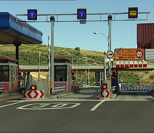 El gobiernu asturianu reitera a Tresportes la solicitú de suspensión del peaxe del Güerna