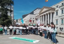 El profesoráu d’asturianu denuncia la falta de concreción del ministeriu y anuncia nueves acciones de presión