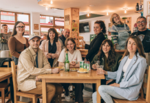 La DOP Sidra d’Asturies escueye a los sos primeros «Influencers de Chigre»
