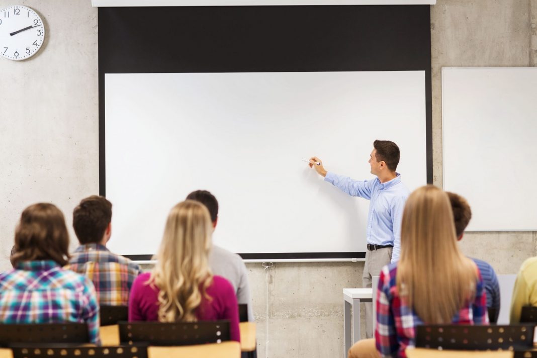 Profesor en clase