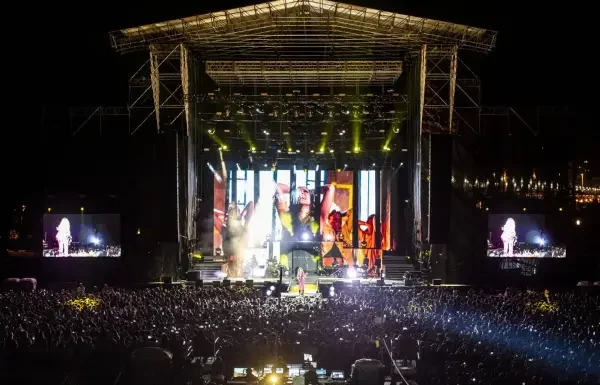 El PSOE acusa al Gobiernu municipal de tapecer los contratos de los Conciertos del Parque